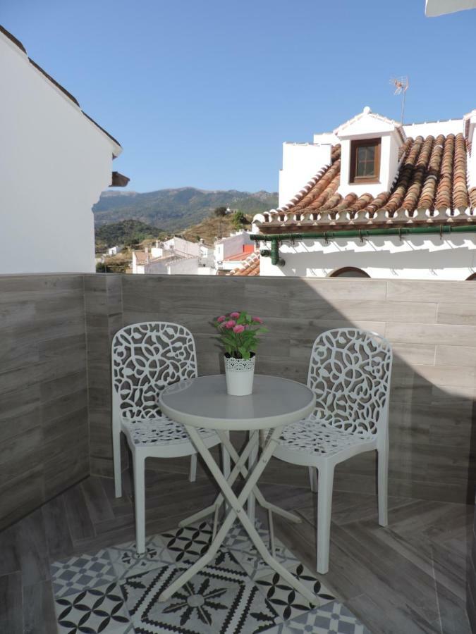 Casa Las Tres Conchas Yunquera Esterno foto